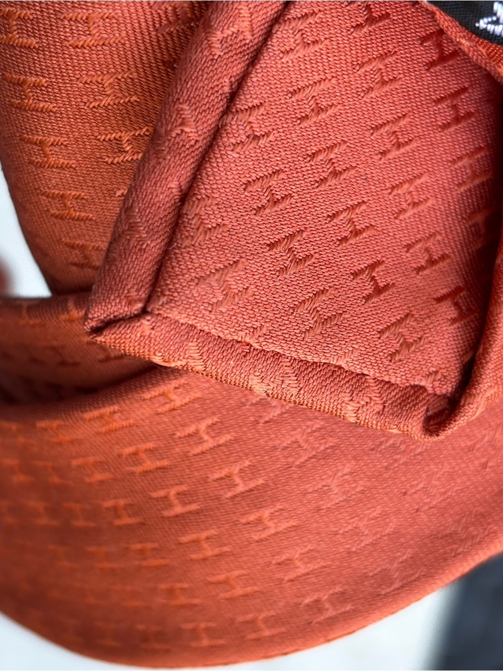 Hermes Neiman Marcus Burnt Orange Silk Tie with Woven H Motif - Picture 15 of 16